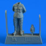 480212 German WWI Pilot 1/48 by AEROBONUS